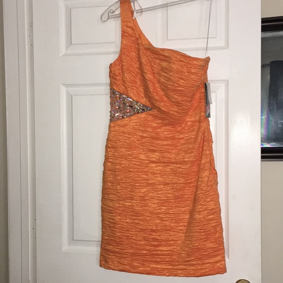 Dresses & Skirts - One Shoulder Dress